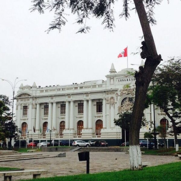 Habitantes de Cajamarca llegan al Congreso Peruano a Exponer su Posición sobre las Centrales Hidroeléctricas Proyectadas en su Territorio