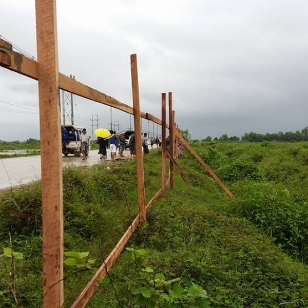 Massive Police Force Traps Families Near Development Project in Myanmar