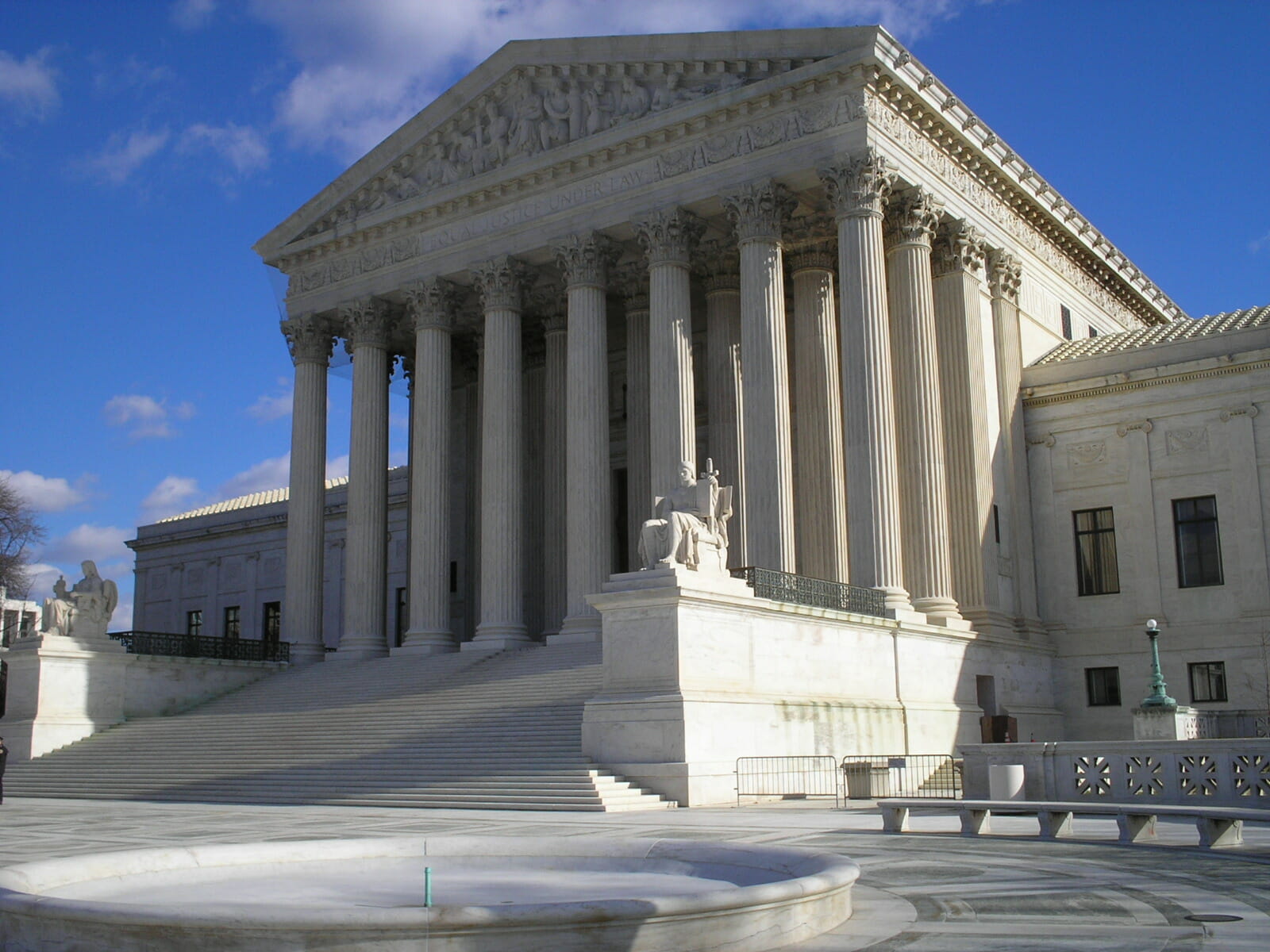 Supreme-Court-public-domain-photo.jpg - EarthRights International