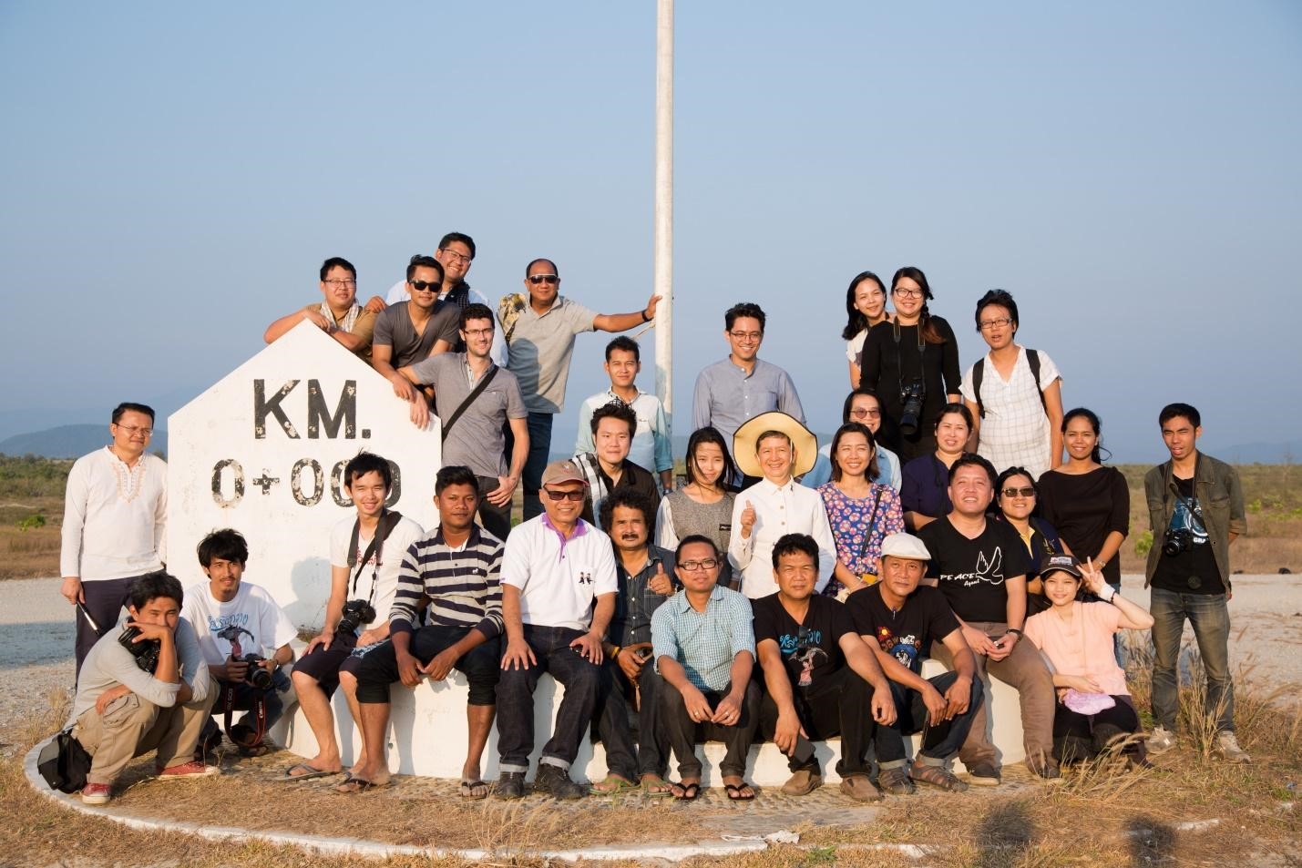 At 0 km, this is where Dawei SEZ starts. Behind the group is the location of ITD’s company and its concession. Members of the NHRC, CSOs and media traveled together to the Dawei. SEZ