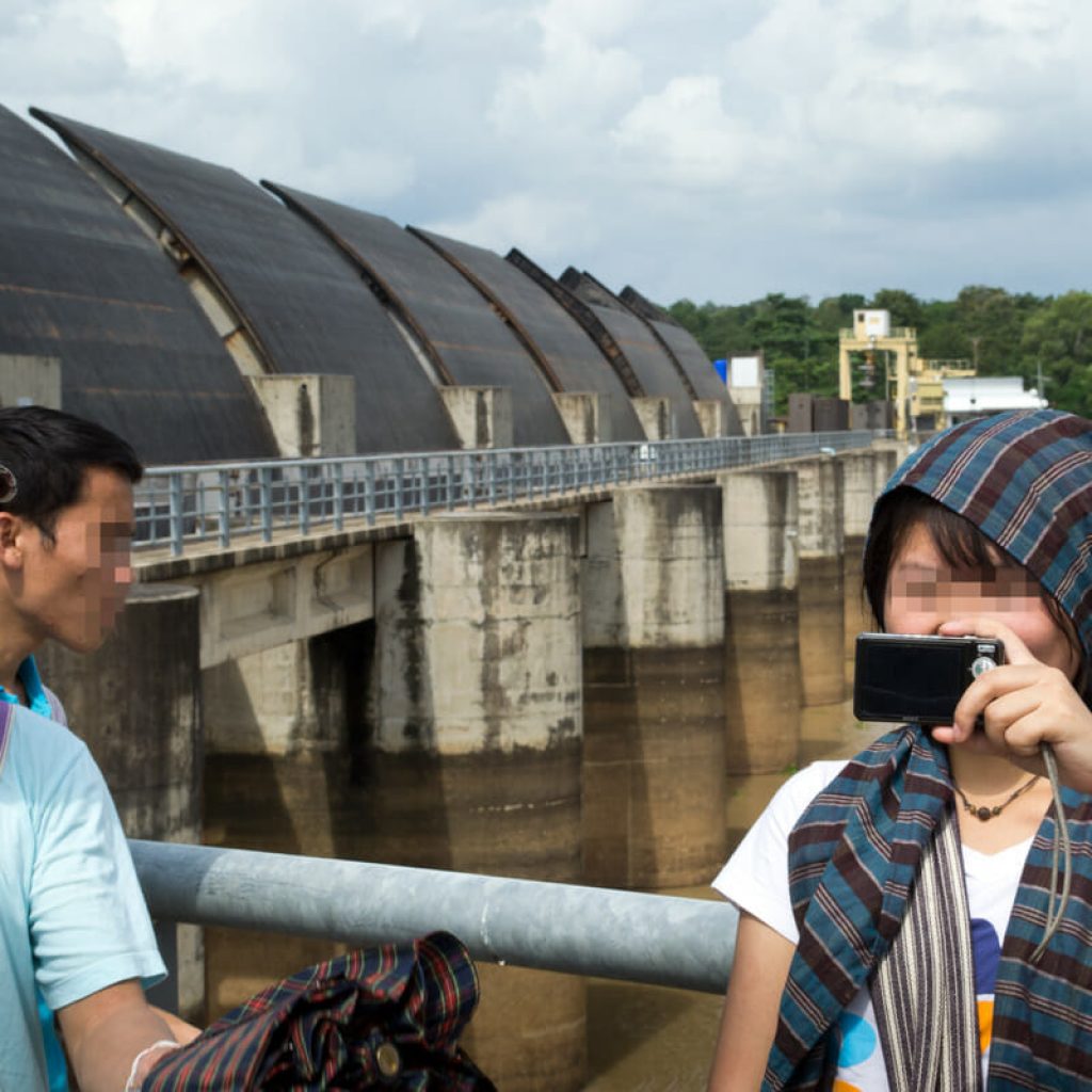 ERSM students at the Pak Mun dam