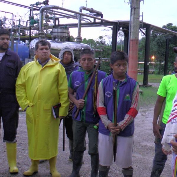 La Nación U’wa tomó una planta de gas en su tierra ancestral para protestar contra el gobierno Colombiano