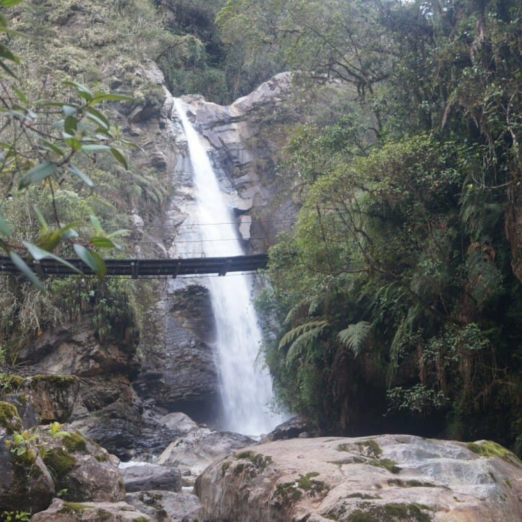 Cascada Rubarasha Rita en el territorio U'wa